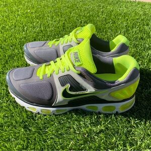 Nike Men's Charcoal and Neon Yellow Athletic Shoes